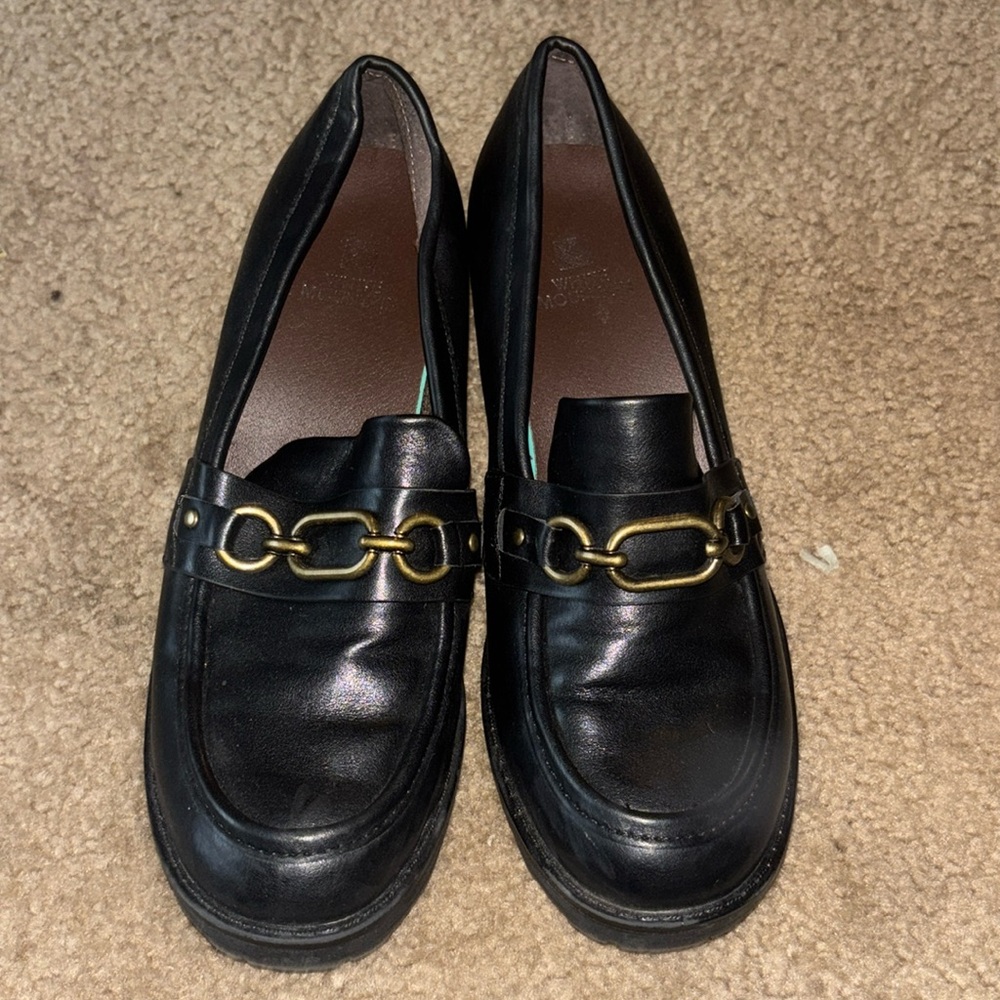 Woman’s 8.5 loafers